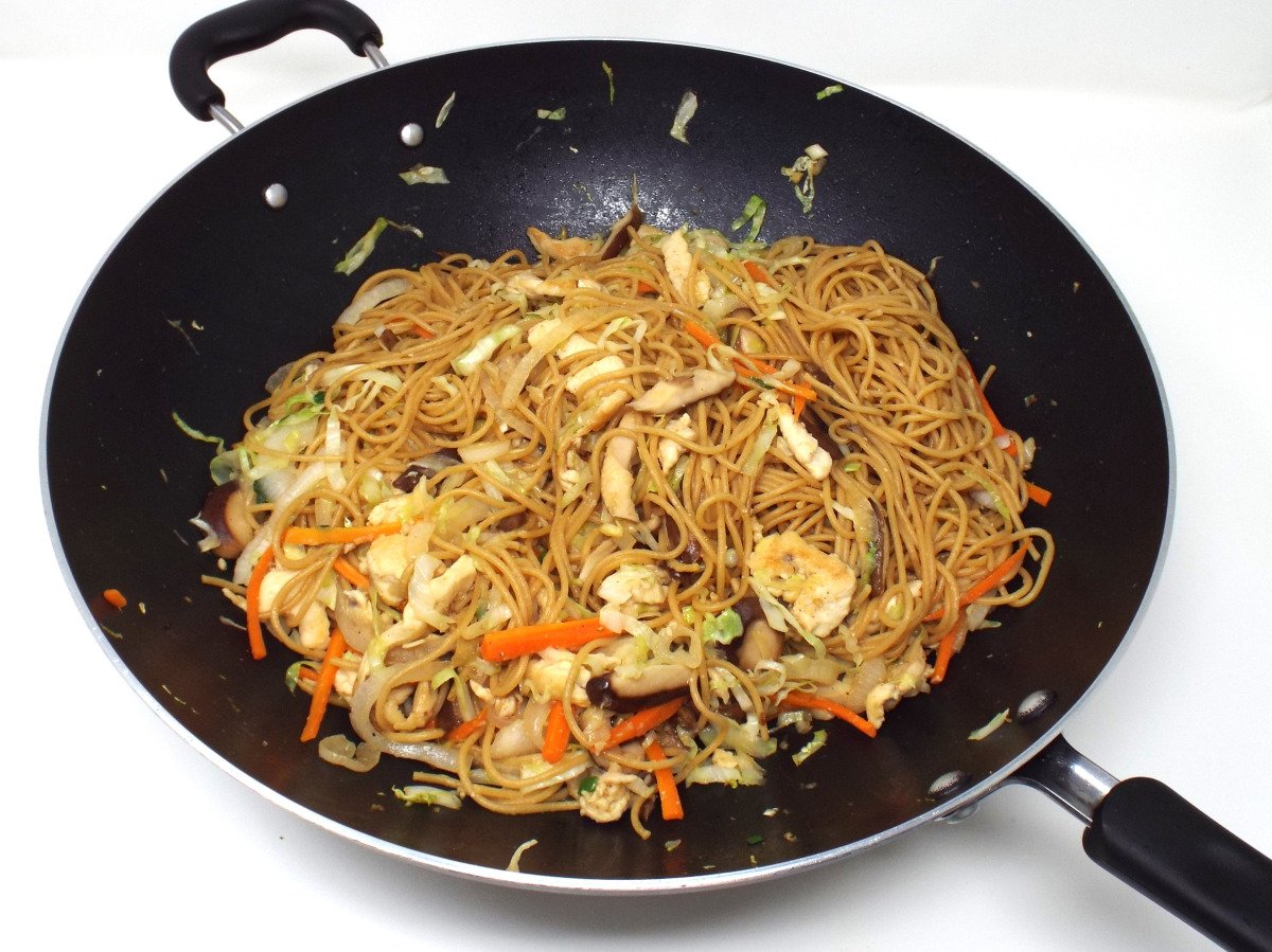 chicken yakisoba